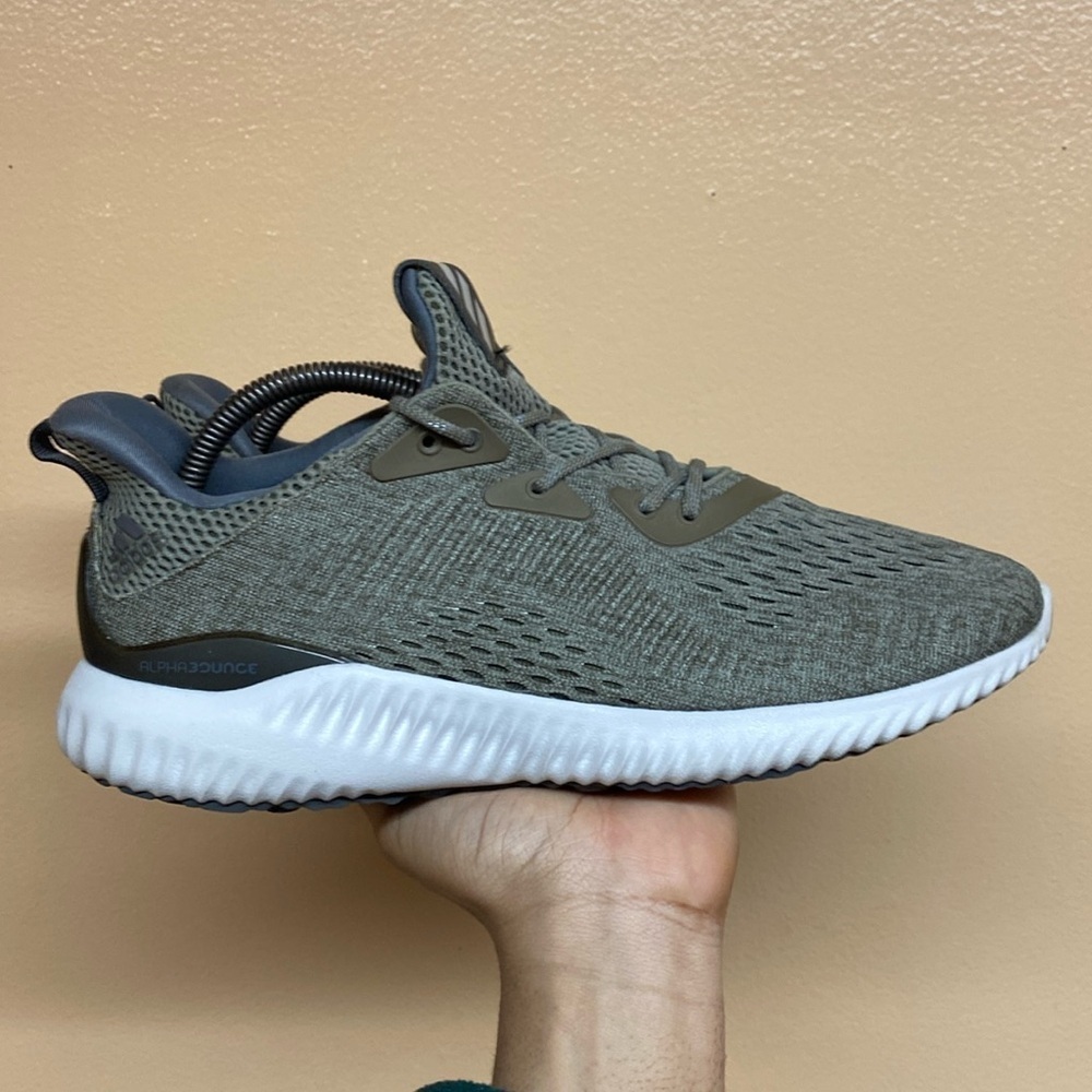 Adidas AlphaBounce “Trace Olive”